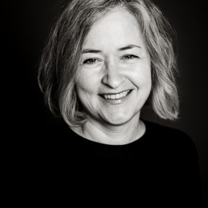 Schwarz-weiß Portraitfoto von Nina Pavicsits