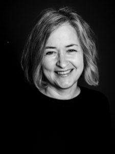 Schwarz-weiß Portraitfoto von Nina Pavicsits