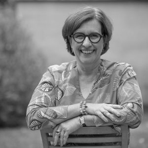 Schwarz-weiß Portraitfoto von Petra Trautwein