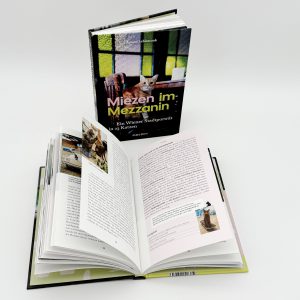 Produktfoto von "Miezen im Mezzanin" vor weißem Hintergrund