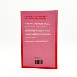 Produktfoto von "Zu viel von Allem und zu wenig vom Richtigen" vor weißem Hintergrund