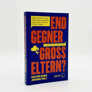 Produktfoto von "Endgegner Großeltern" vor weißem Hintergrund