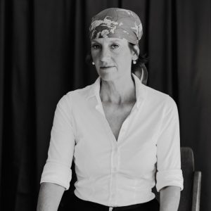 Schwarz-weiß Portrait Gabriele Reiterer