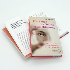 Produktfoto von "Die Kunst der Selbstermächtigung" vor weißem Hintergrund