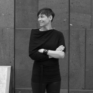 Schwarz weiß Portrait von Nina Strasser